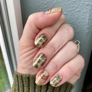 RETIRED Clover The Top Color Street Nail Set